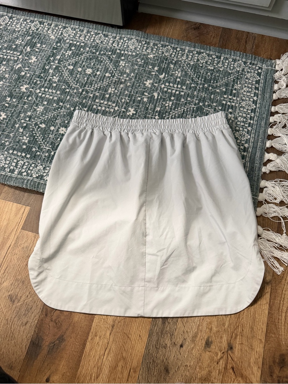 Athleta Light Gray Pull-On Athletic Skort with Inner Liner Skirt Small - Picture 2 of 6